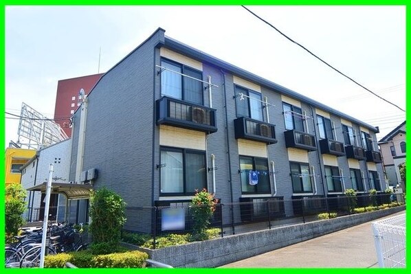 レオパレスFine2の物件外観写真